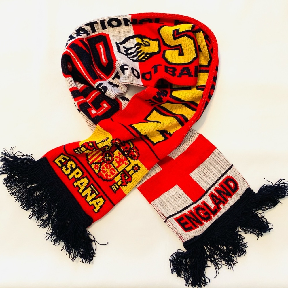 NWOT England Vs Spain Football (Soccer) Scarf - Picture 7 of 7
